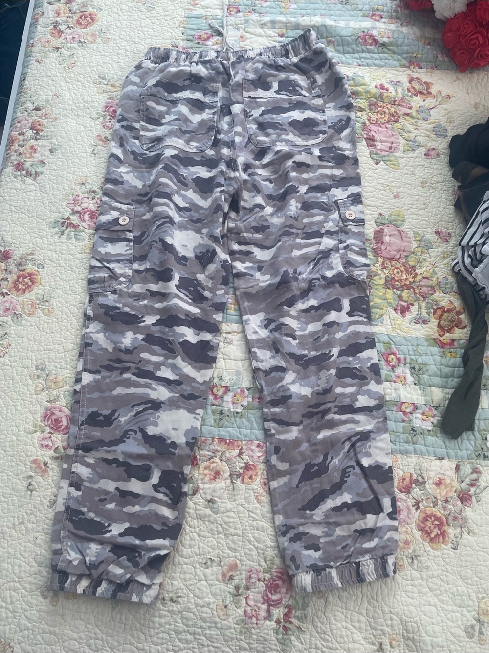 Velvet Heart Gray Camo Cargo Joggers